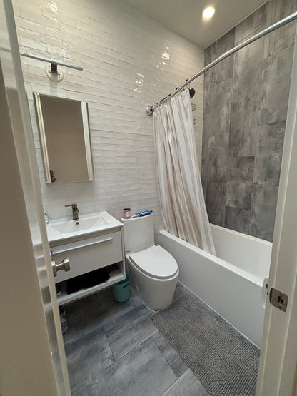 Spacious Room in Crown Heights – Easy Access to the City!