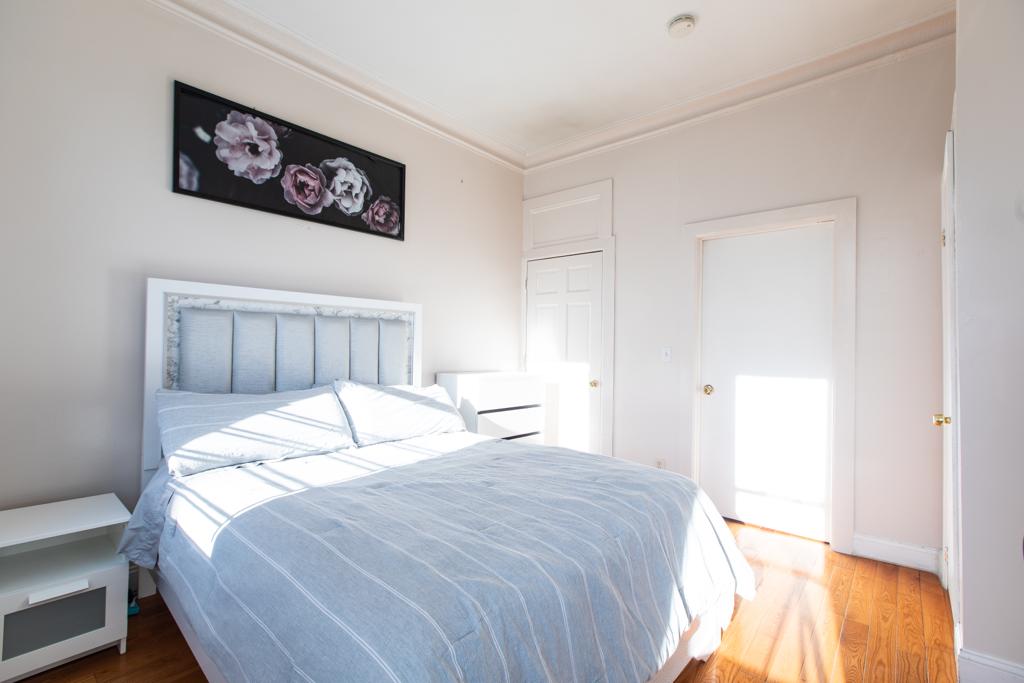Stylish Furnished 3-Bedroom in Ridgewood
