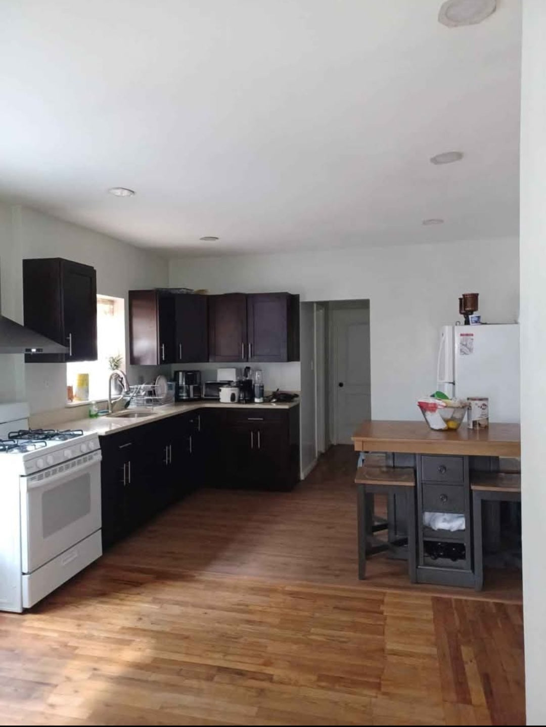 Habitación privada en briarwood, amplia y luminosa, para una persona