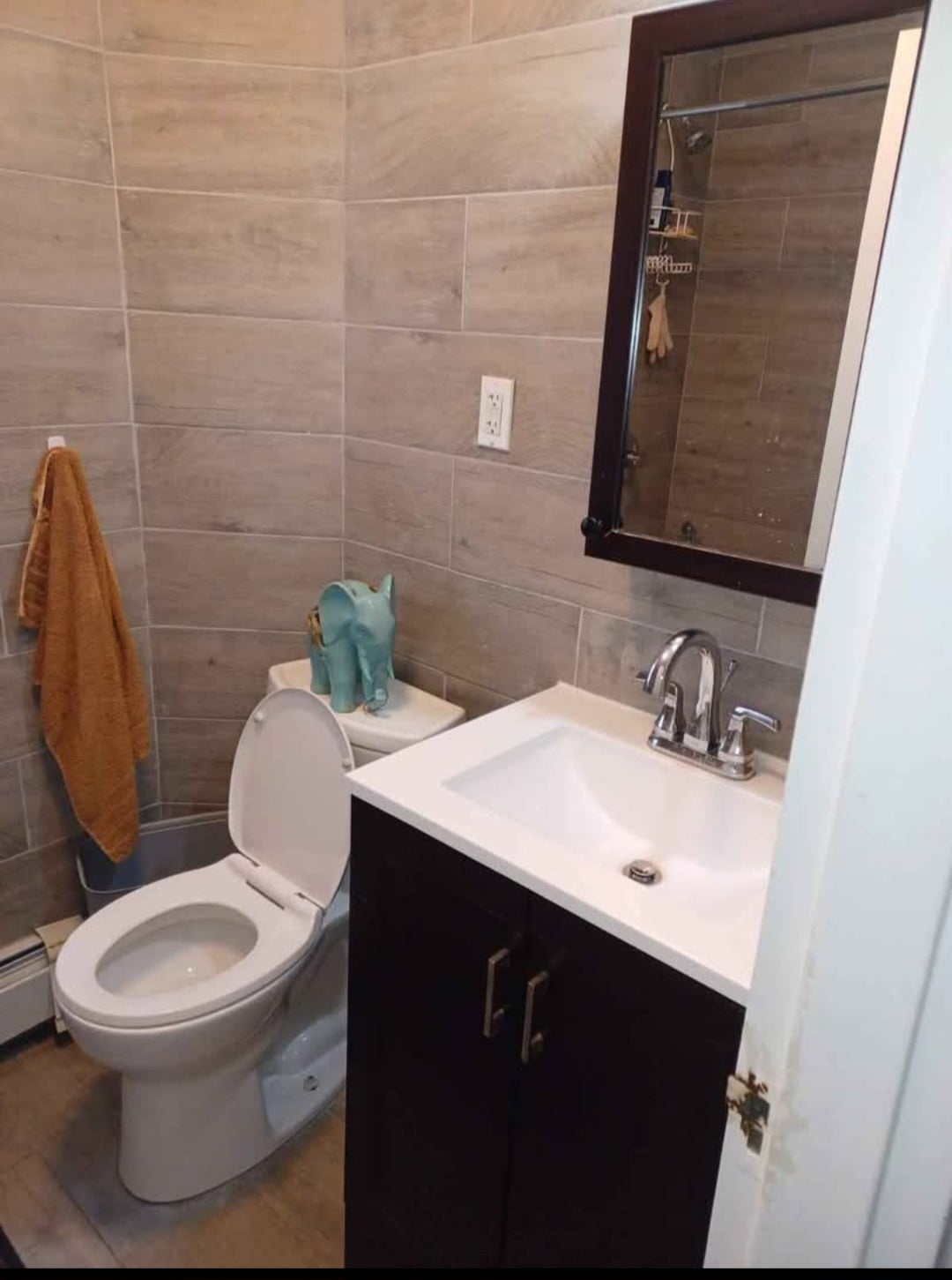 Habitación privada en briarwood, amplia y luminosa, para una persona