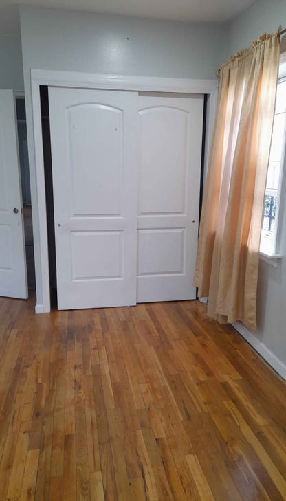 Habitación privada en briarwood, amplia y luminosa, para una persona