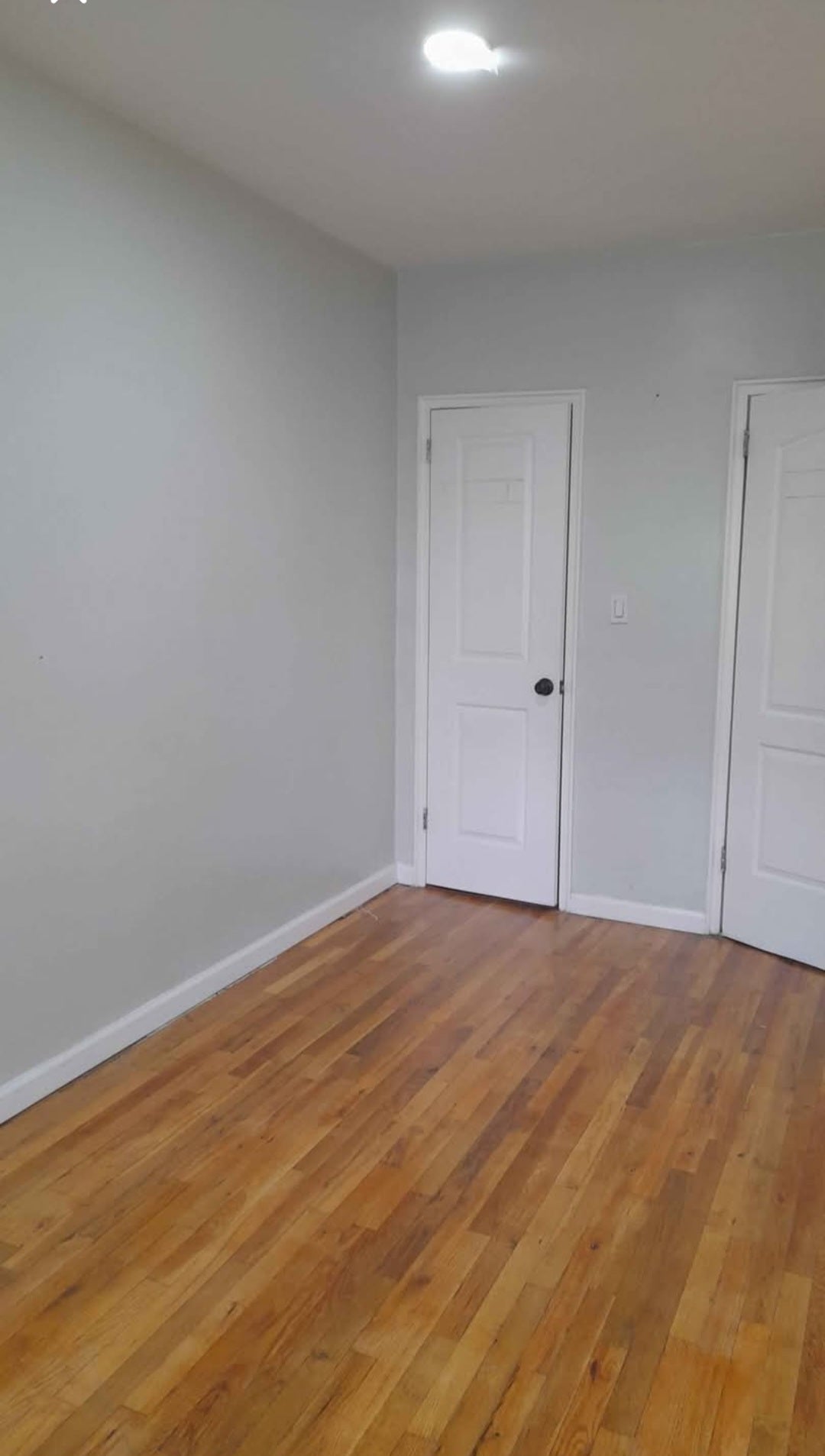 Habitación privada en briarwood, amplia y luminosa, para una persona