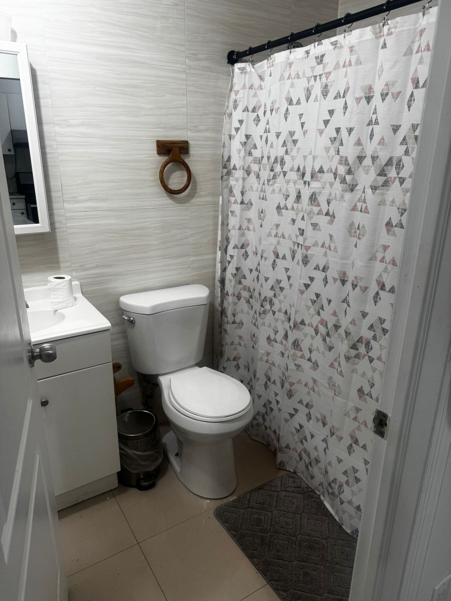 "Habitación privada Elmhurst, cerca a tren y mall"