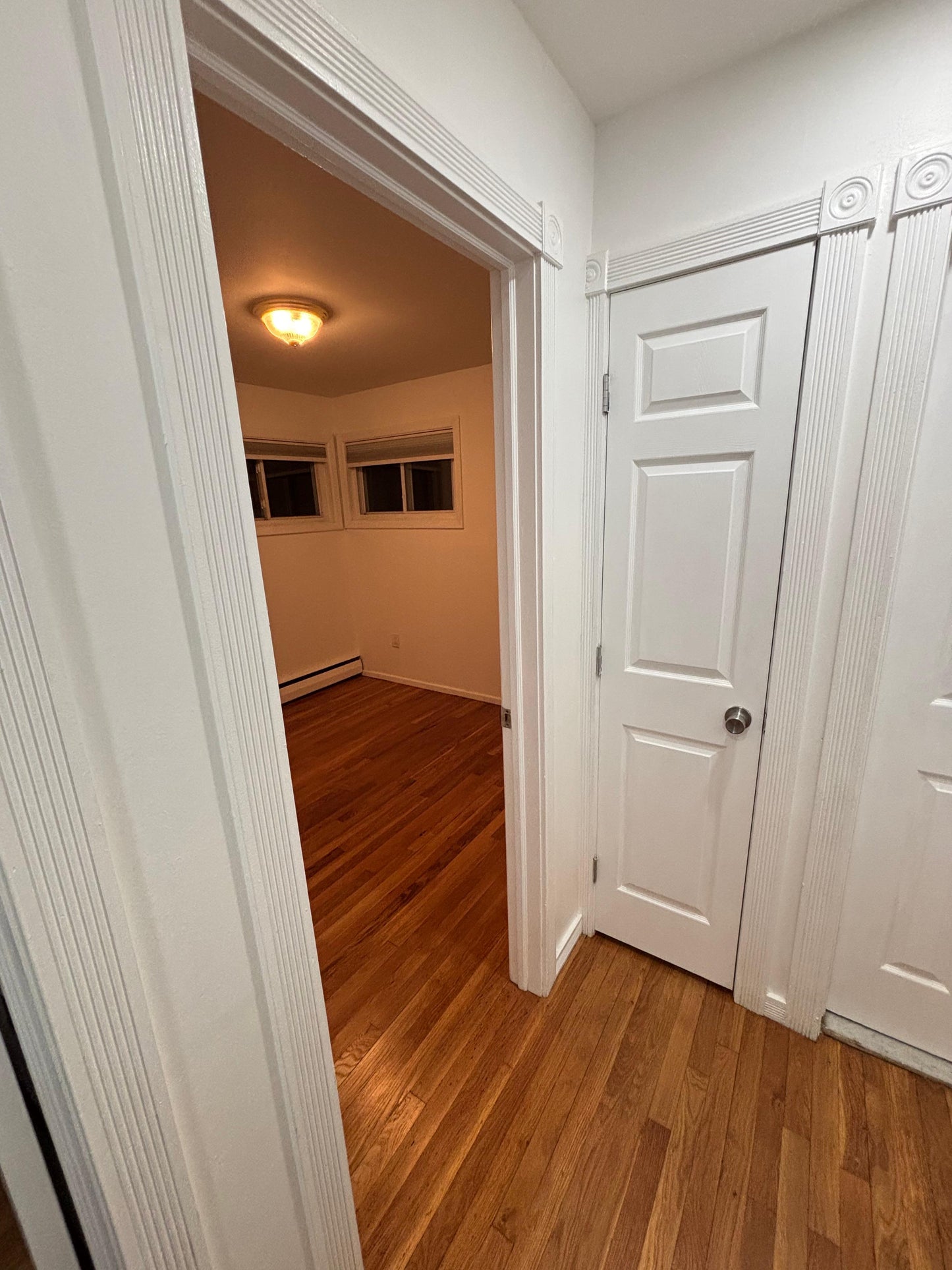 Spacious and bright room for rent in an excellent location.