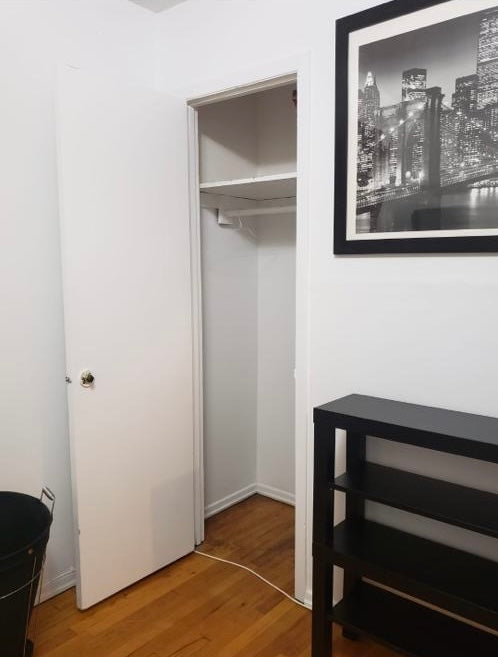 Habitación económica amoblada en Maspeth, disponibilidad inmediata