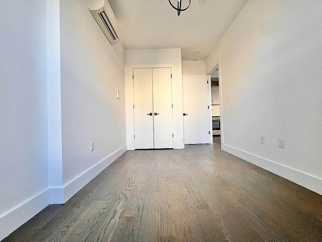 Modern 1 Bedroom / 1 Bathroom Apartment in Crown Heights