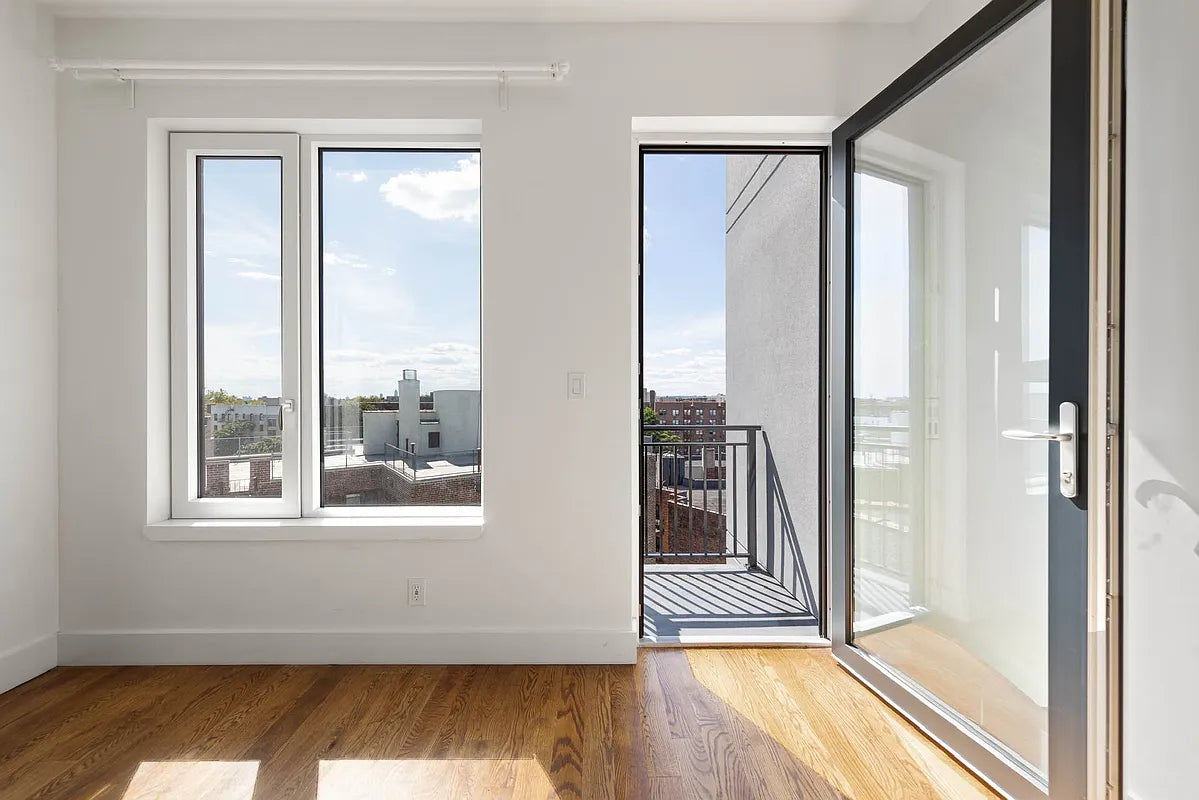 Modern 1 Bedroom / 1 Bathroom Apartment in Midwood