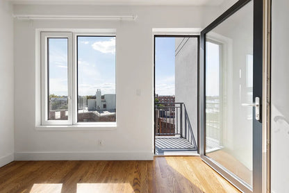 Modern 1 Bedroom / 1 Bathroom Apartment in Midwood