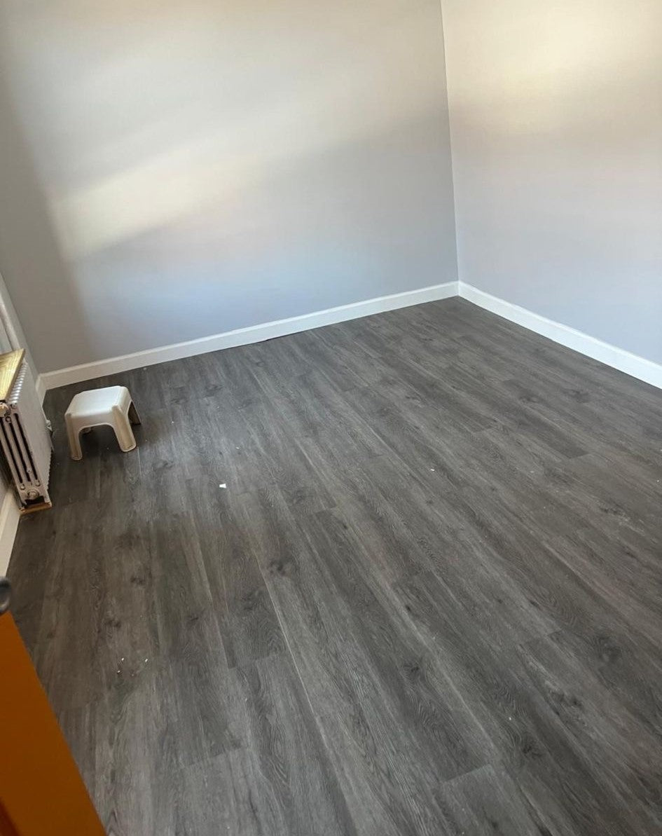 Habitación privada solo se comparte con una mujer, súper cómoda y con muy buena ubicación.