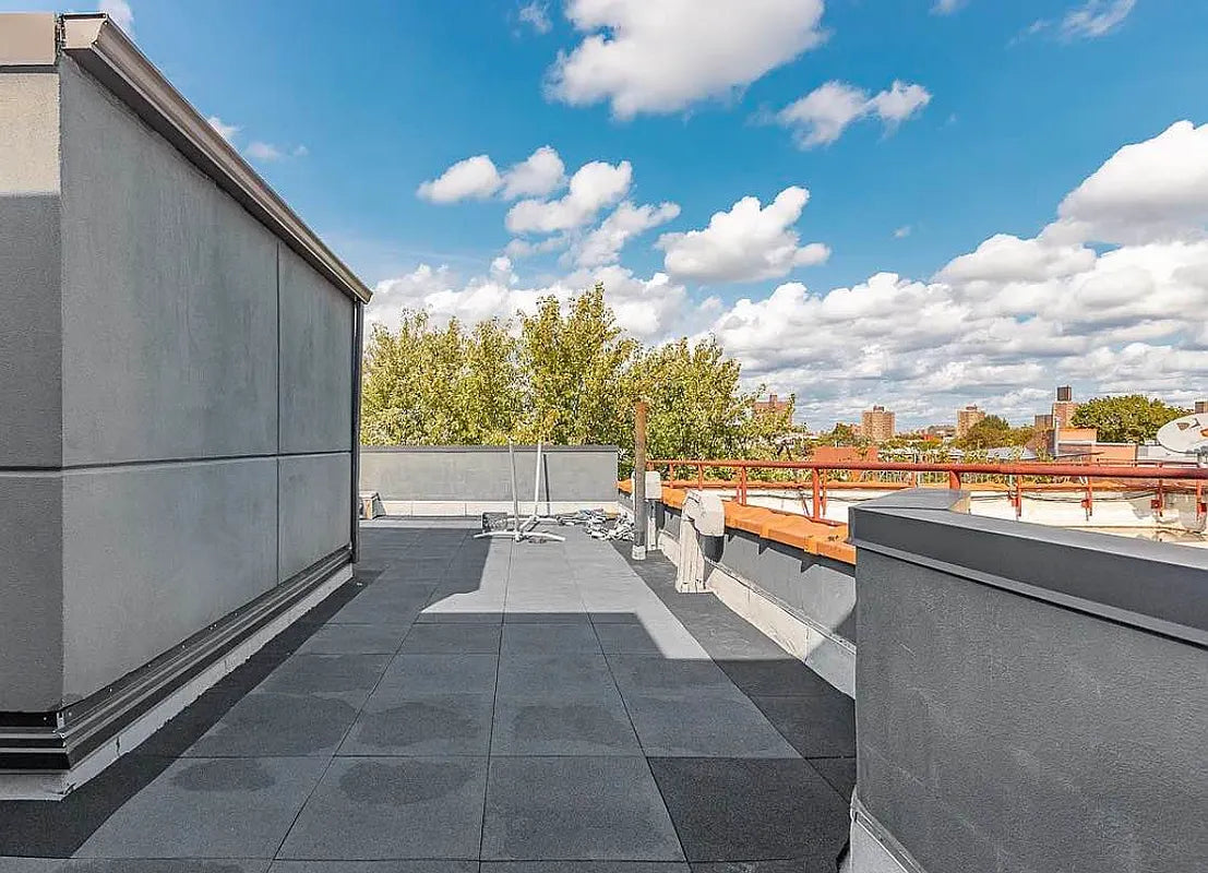 Modern 2 Bedroom / 2 Bathroom Duplex in Bedford-Stuyvesant