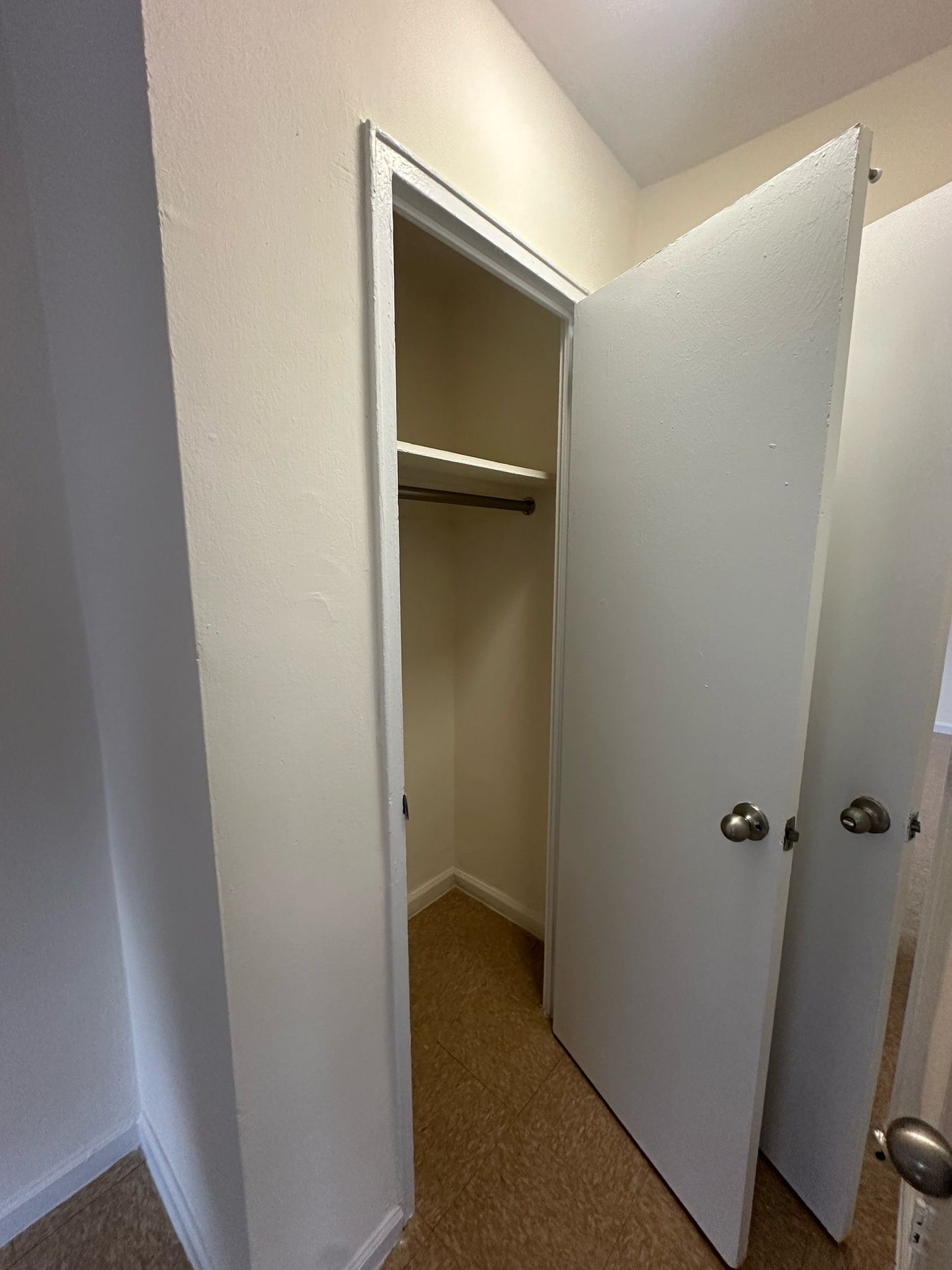 Private Room for Rent in a Gated Community in Corona