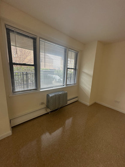 Private Room for Rent in a Gated Community in Corona