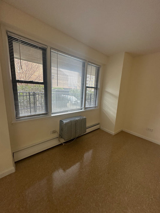 Private Room for Rent in a Gated Community in Corona