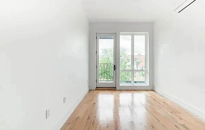 Modern 2 Bedroom / 1 Bathroom Apartment in Flatbush