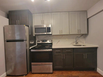 Modern 3-Bedroom, 1-Bath Apartment in Ocean Hill