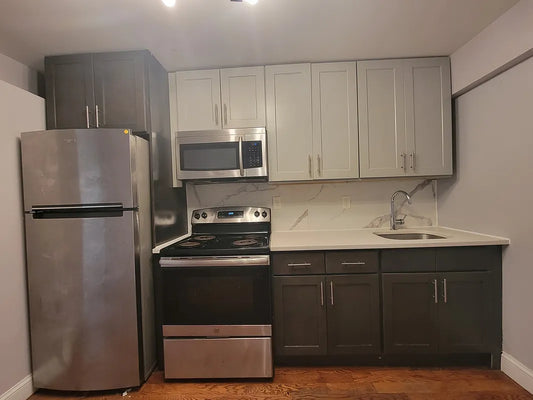 Modern 3-Bedroom, 1-Bath Apartment in Ocean Hill