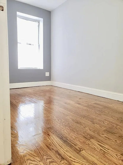 Modern 3-Bedroom, 1-Bath Apartment in Ocean Hill