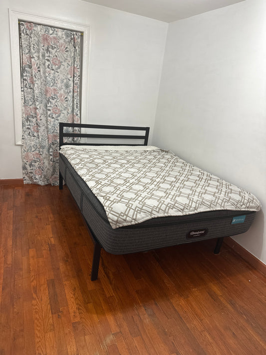 Habitación en Woodside!