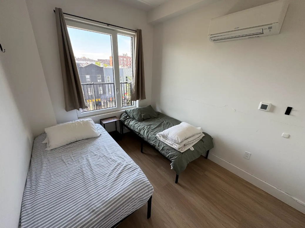 Shared Furnished Room Just 2 Min from 2 & 5 Trains