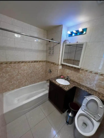 Habitacion privada a un bloque de la estación del tren 7