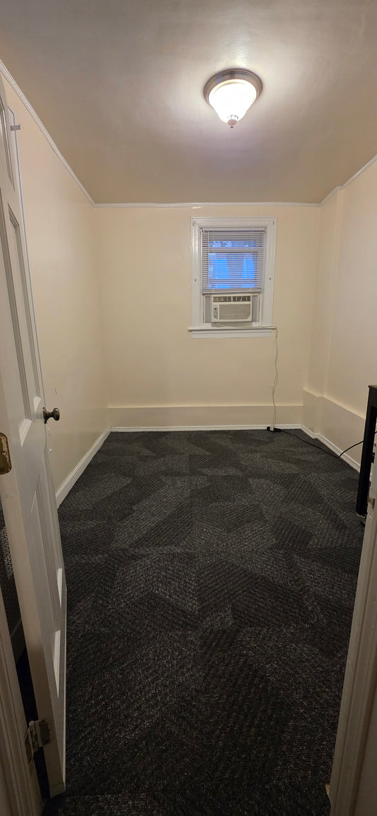 Private Room in Fort Hamilton, Brooklyn – Near R Train