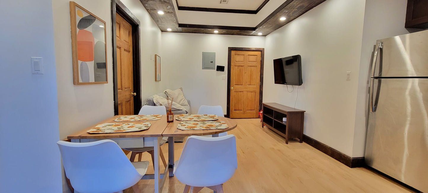 Spacious 3-Bedroom / 1-Bath Apartment in Queens – Convenient Location Near L Train