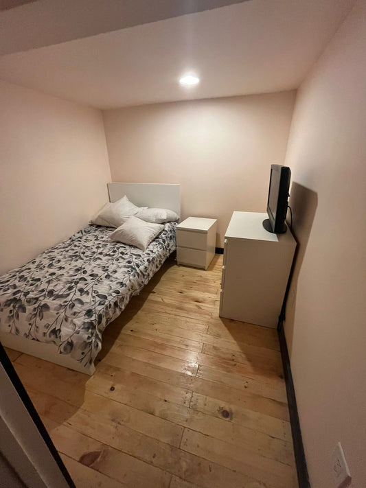 Habitación privada hermosa en Ridgewood!!
