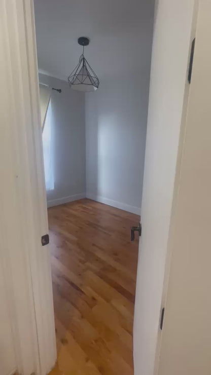 Private Room for rent in Crown Heights!