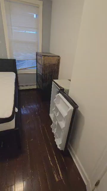 Private Room in College Point with Flexible Deposit and Utilities Included – Ideal for One Person