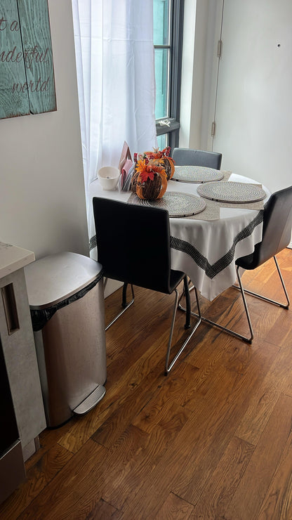 Private Room in Crown Heights, Easy Access to the 4 Train