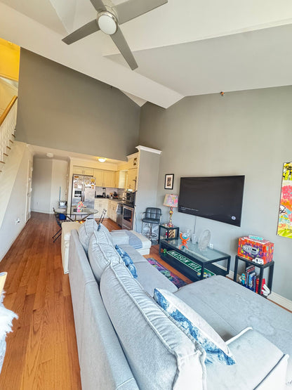 Habitación amplia y acogedora en Middle Village!