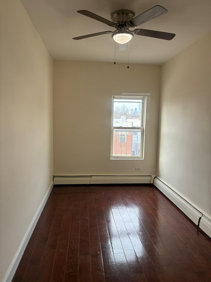 Habitación Privada En Sunnyside Queens,NY Cerca Del Tren 7