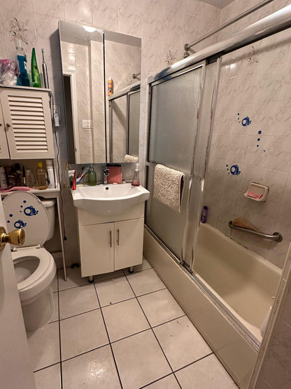 Cozy private Room in Woodside!