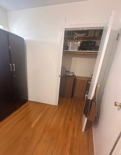 Cozy private Room in Woodside!