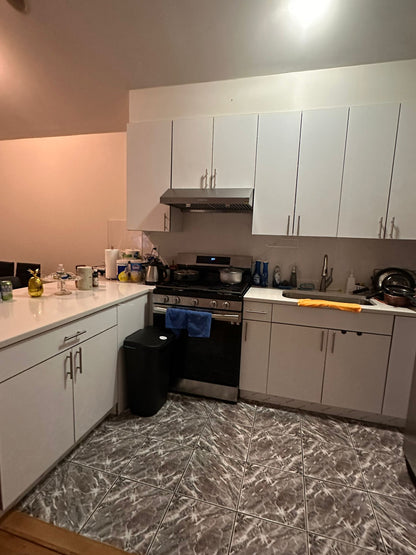 Cozy private Room in Woodside!