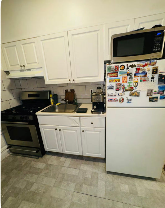 Apartment for 1 person for rent in Astoria!