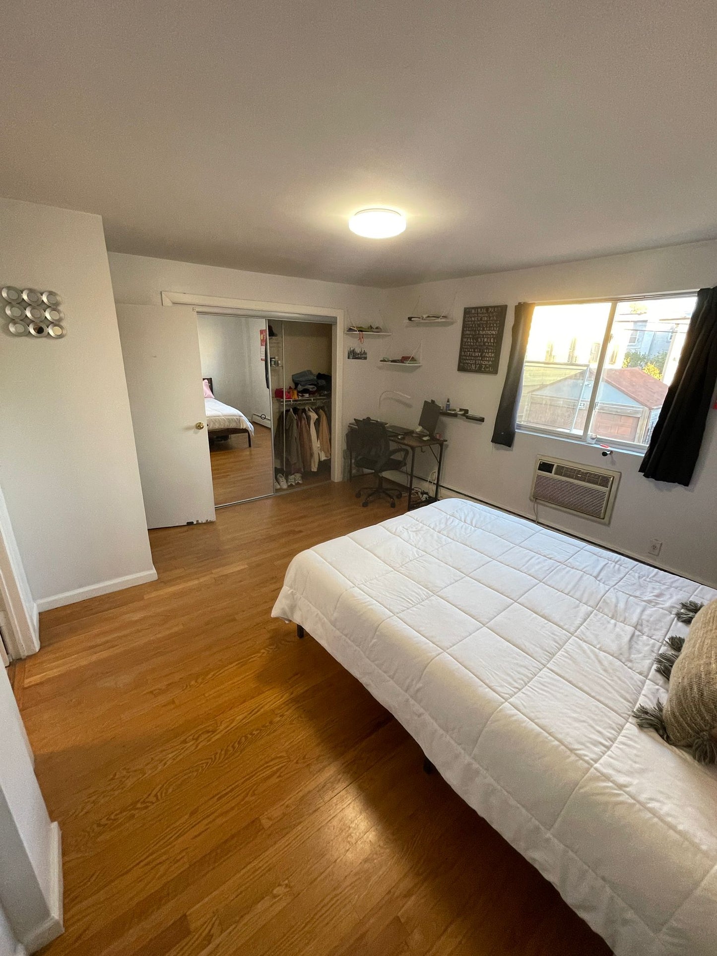Cozy room for rent in Astoria!