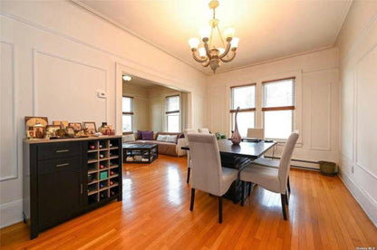 Private Room in Whitestone with Laundry