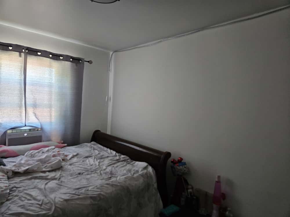 Room for Rent in Woodside