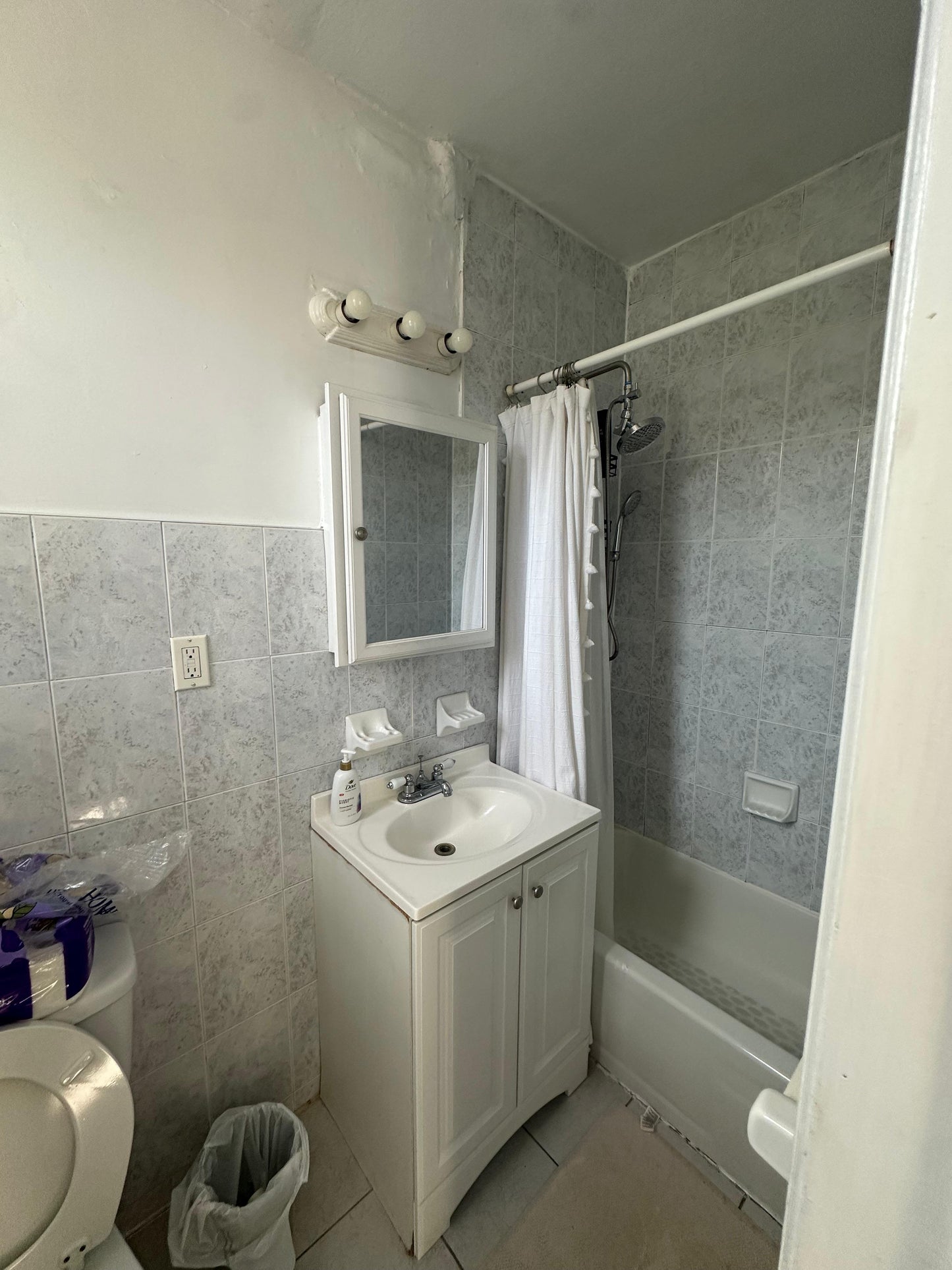 Private Room for Couples in Astoria
