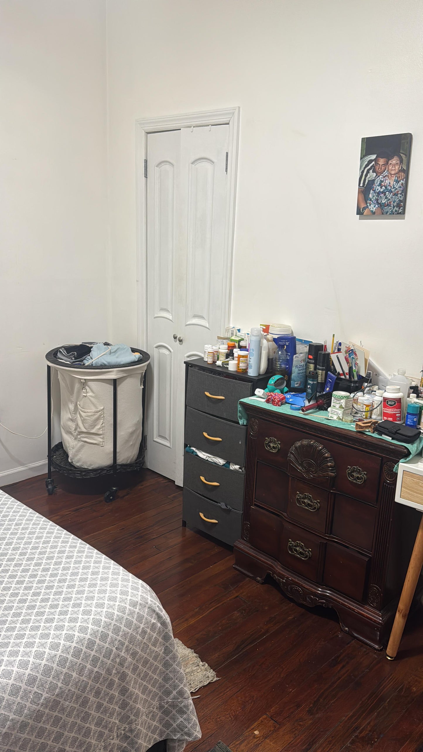 Se renta habitación privada en Corona!