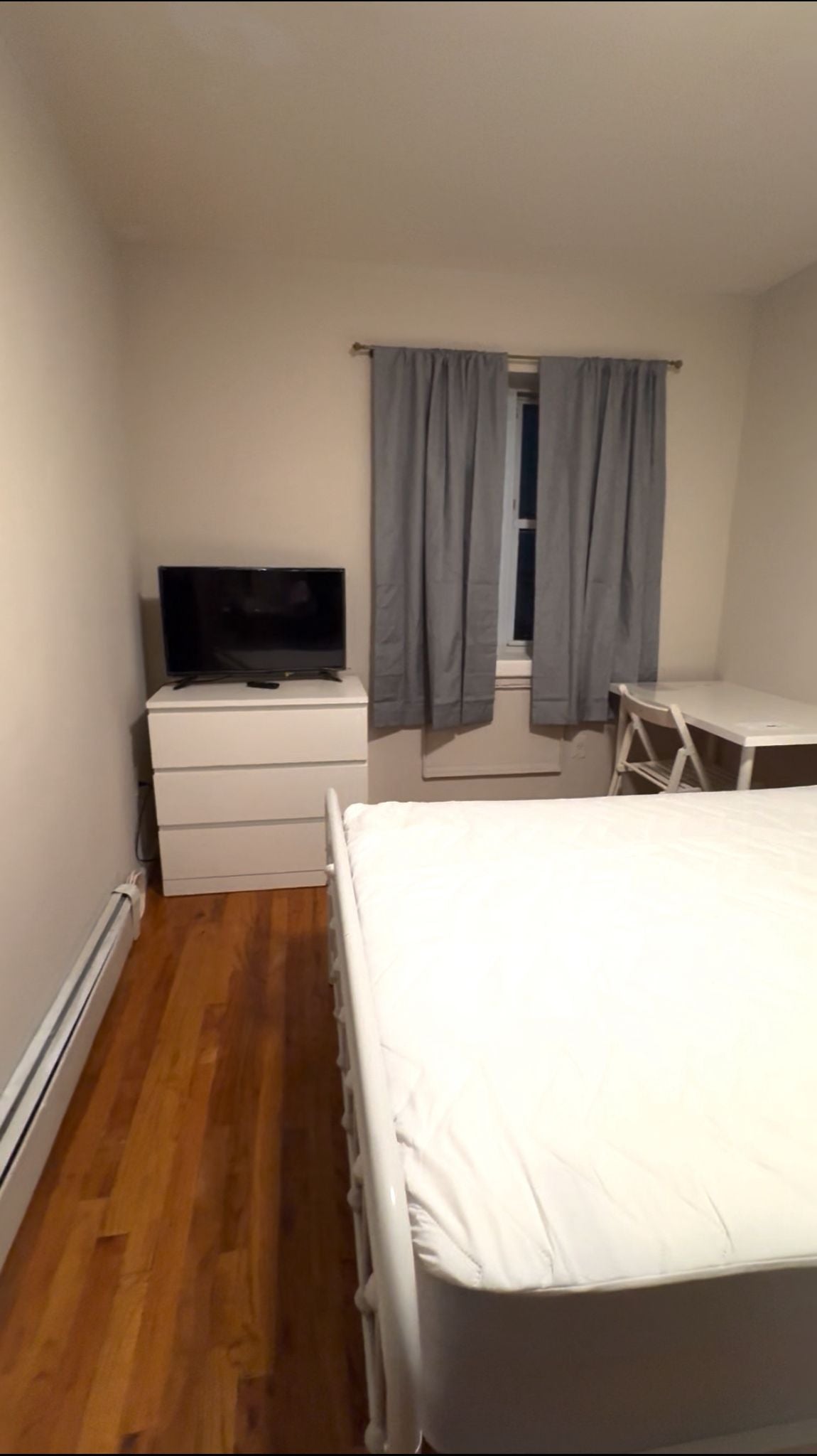 Se renta habitación privada en woodside!