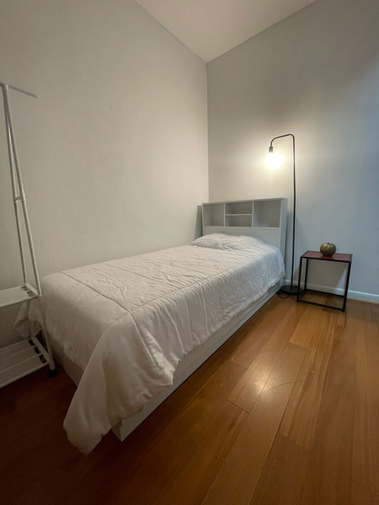 Espacio en Astoria para Mujer – Excelente Ubicación