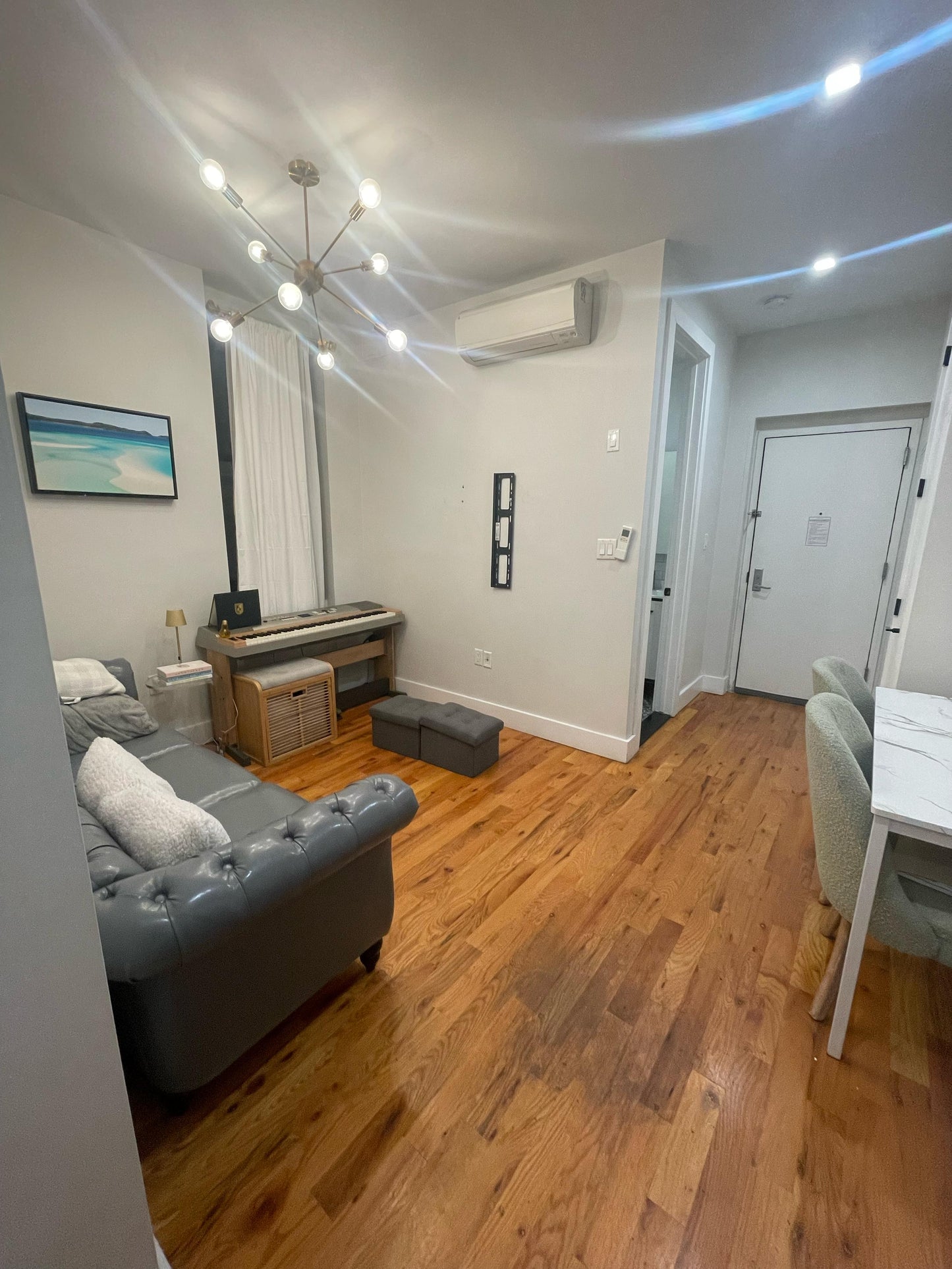 Private Room for rent in Crown Heights!