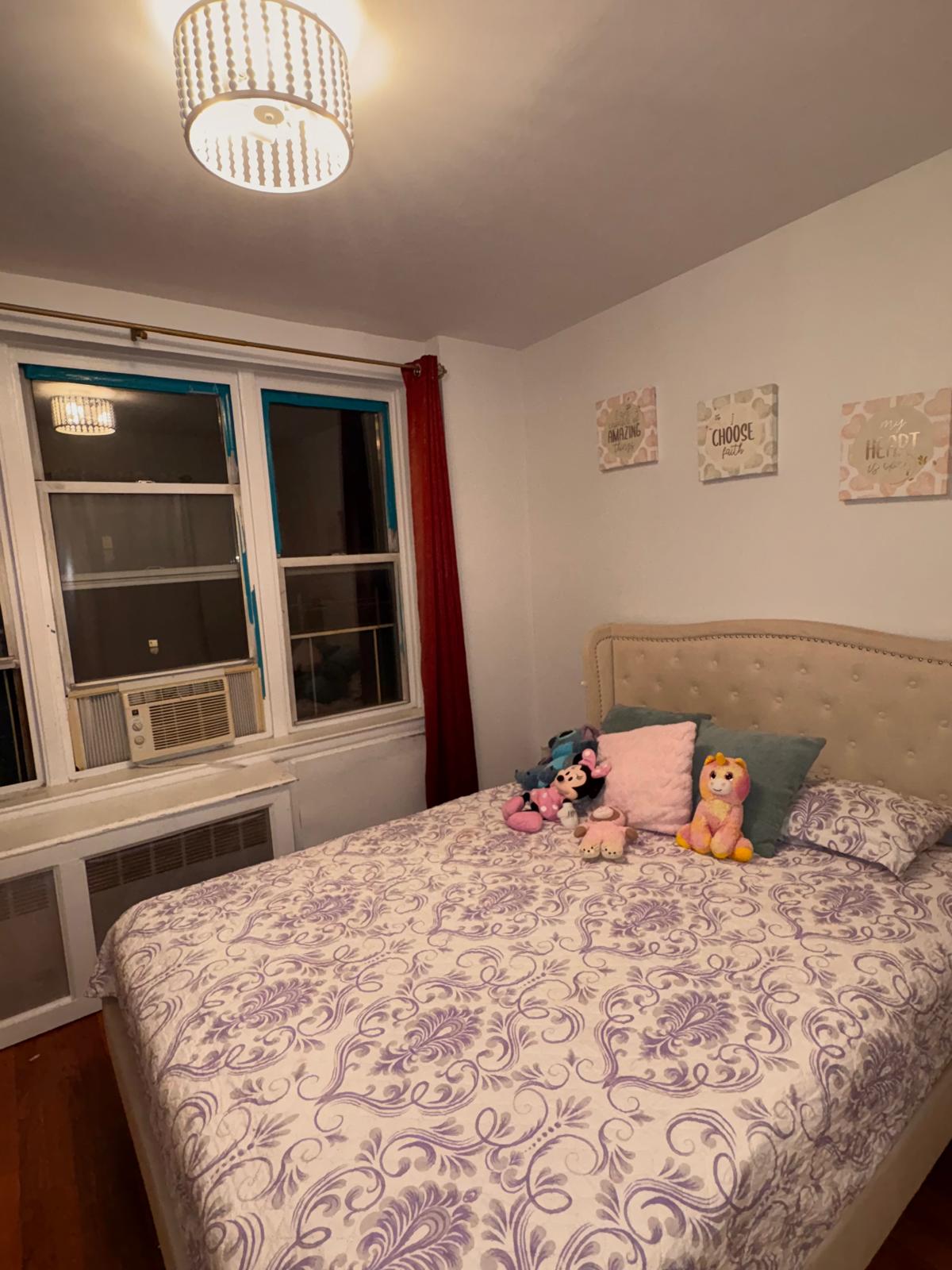 Room for Woman in Corona!