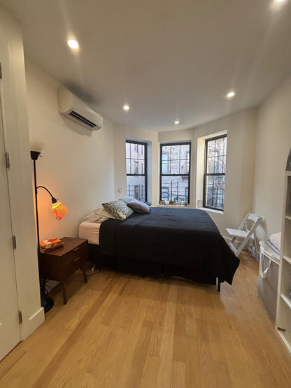 Spacious Room in Crown Heights – Easy Access to the City!