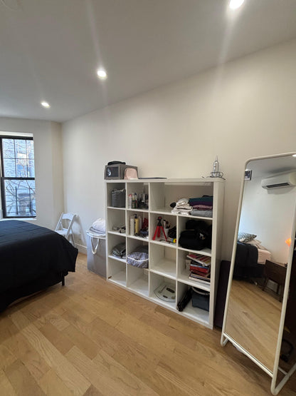 Spacious Room in Crown Heights – Easy Access to the City!