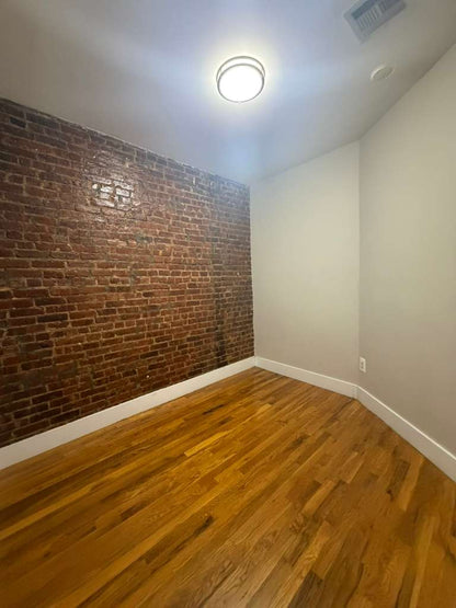 Cozy room for rent in Bed-Stuy