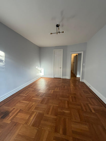 Apartment for rent in Midwood!