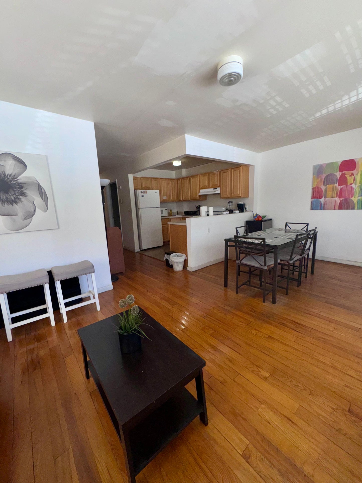 Private Room in Woodside!